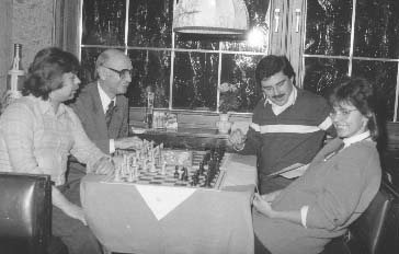 Vier Schachfreunde